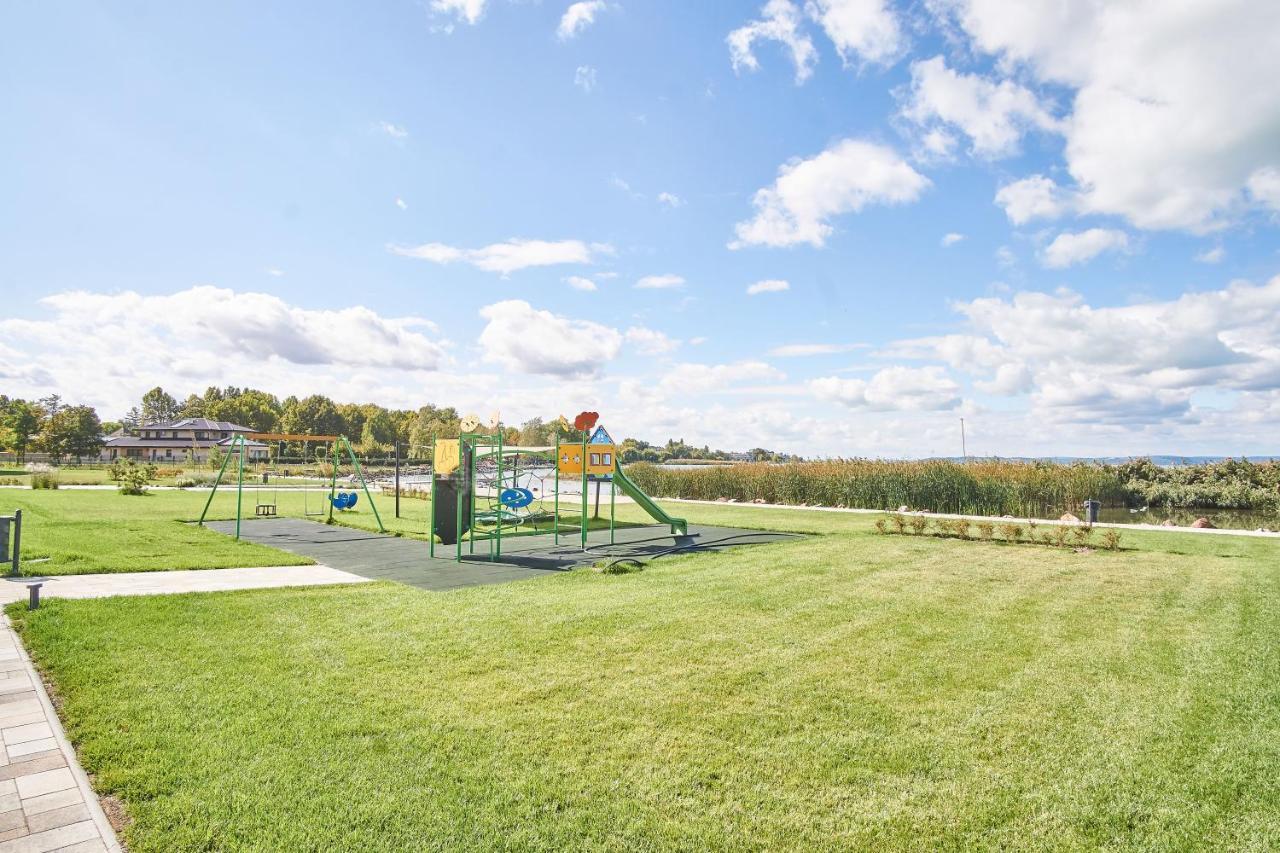 Azur Apartments - Hostaid Шіофок Екстер'єр фото
